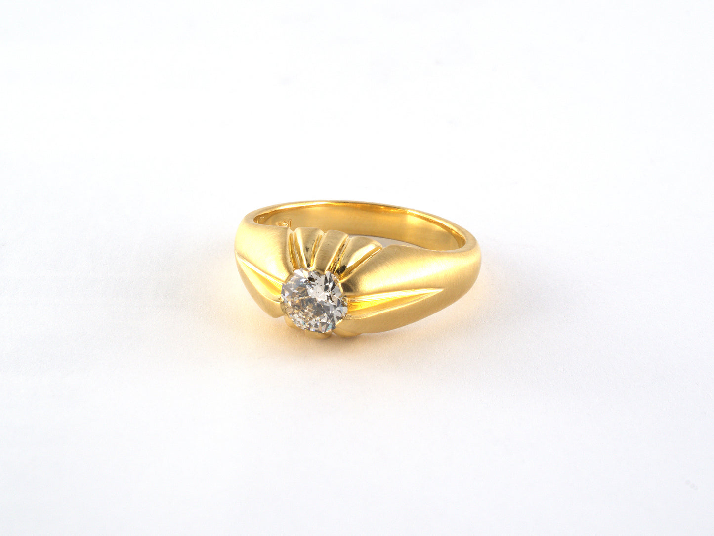 99503                - Gold Diamond Gents Belcher Solitaire Ring
