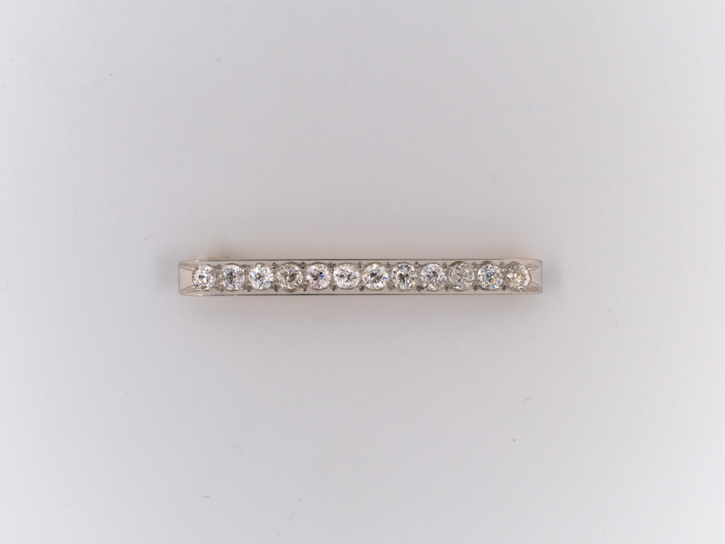 21233 - Edwardian Black Star & Frost Platinum Diamond Bar Pin