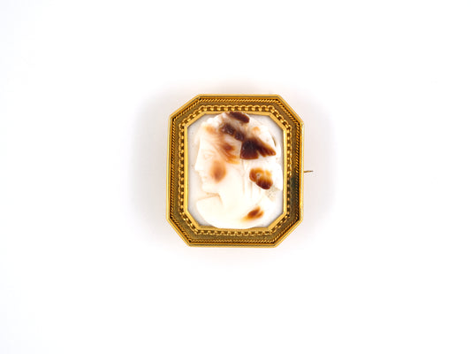 21589 - Gold Victorian Stone Cameo Framed Pin