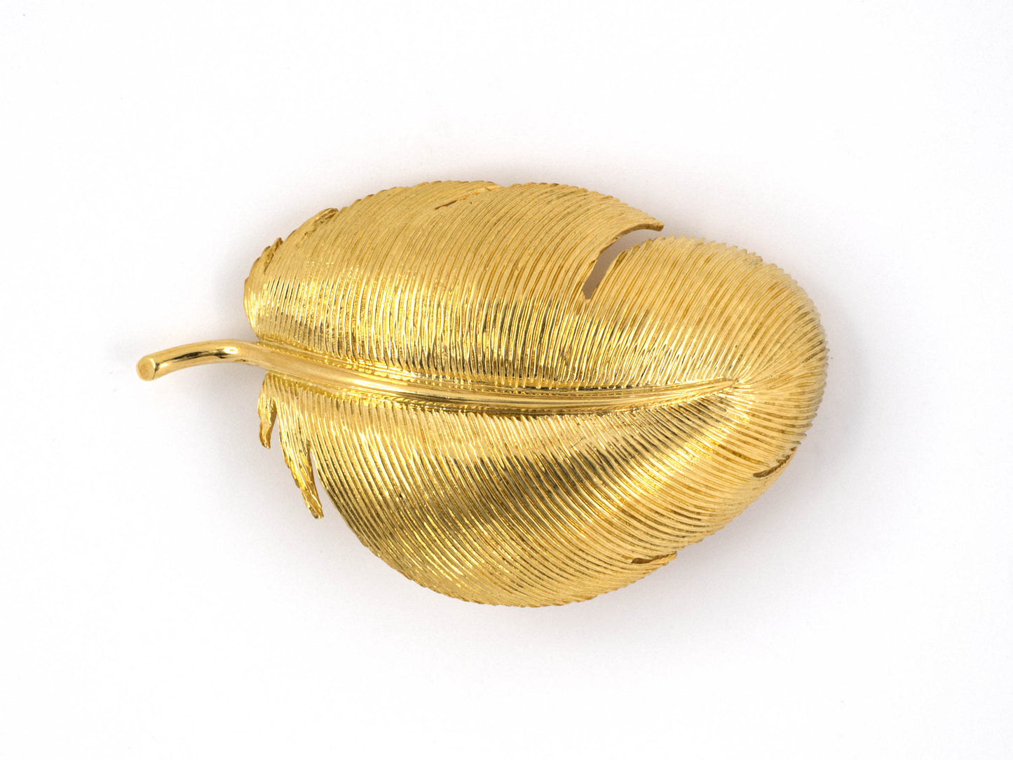 23804 - Tiffany Circa 1960 Gold Feather Pin