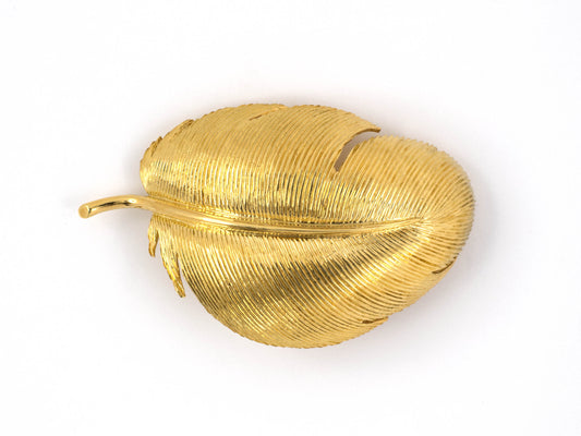 23804 - Tiffany Circa 1960 Gold Feather Pin