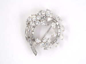 23857 - Circa 1960s Platinum Diamond Flower Circle Pin