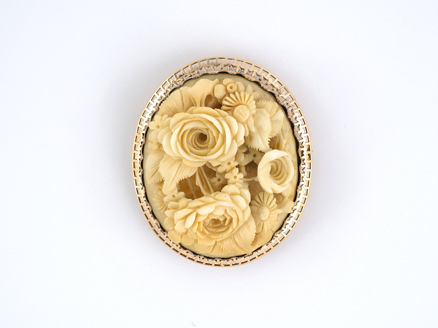 24022 - Victorian Gold Carved Flower Bouquet Pin/Pendant