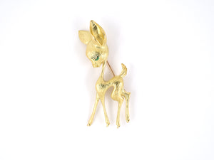 24121 - Gold Green Enamel Carved Finish Deer Pin