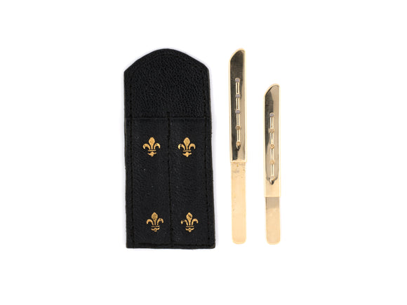 31324 - Circa 1960s Marchal Gold Adjustable Collar Stays With Fleur De Lis Embossed Case
