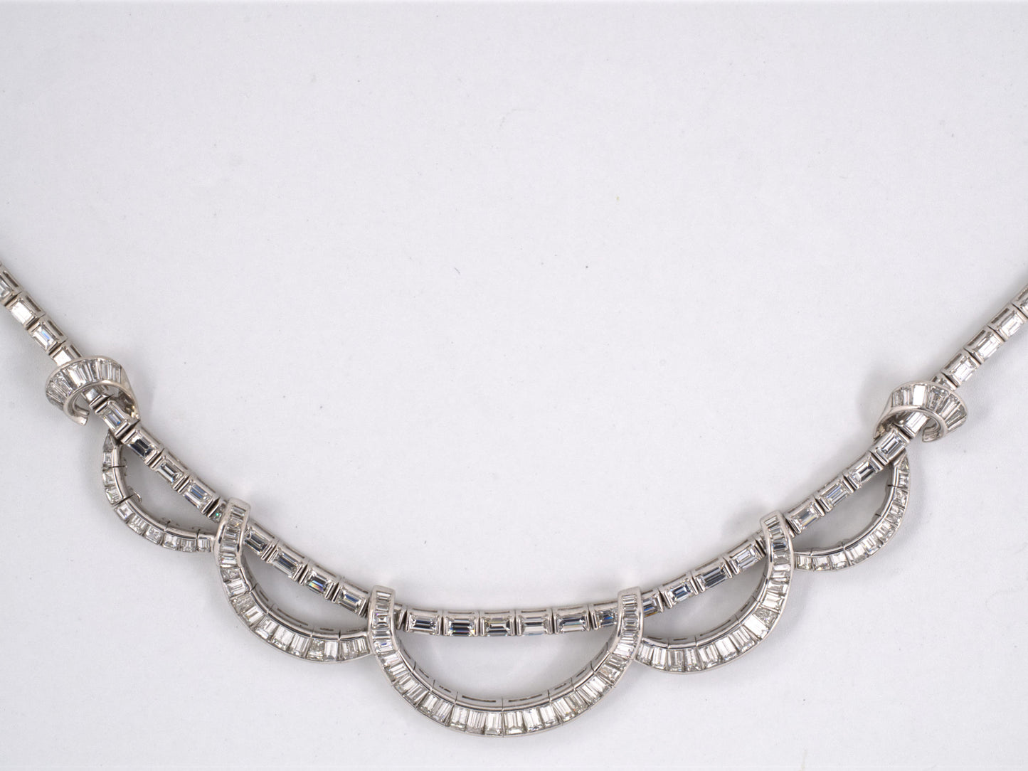 41503 - Circa 1960 Platinum Diamond Scalloped Necklace