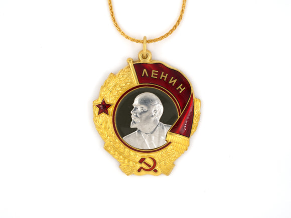 42190 - Circa 1950 Platinum Gold  Enamel Lenin Russian Pendant 18