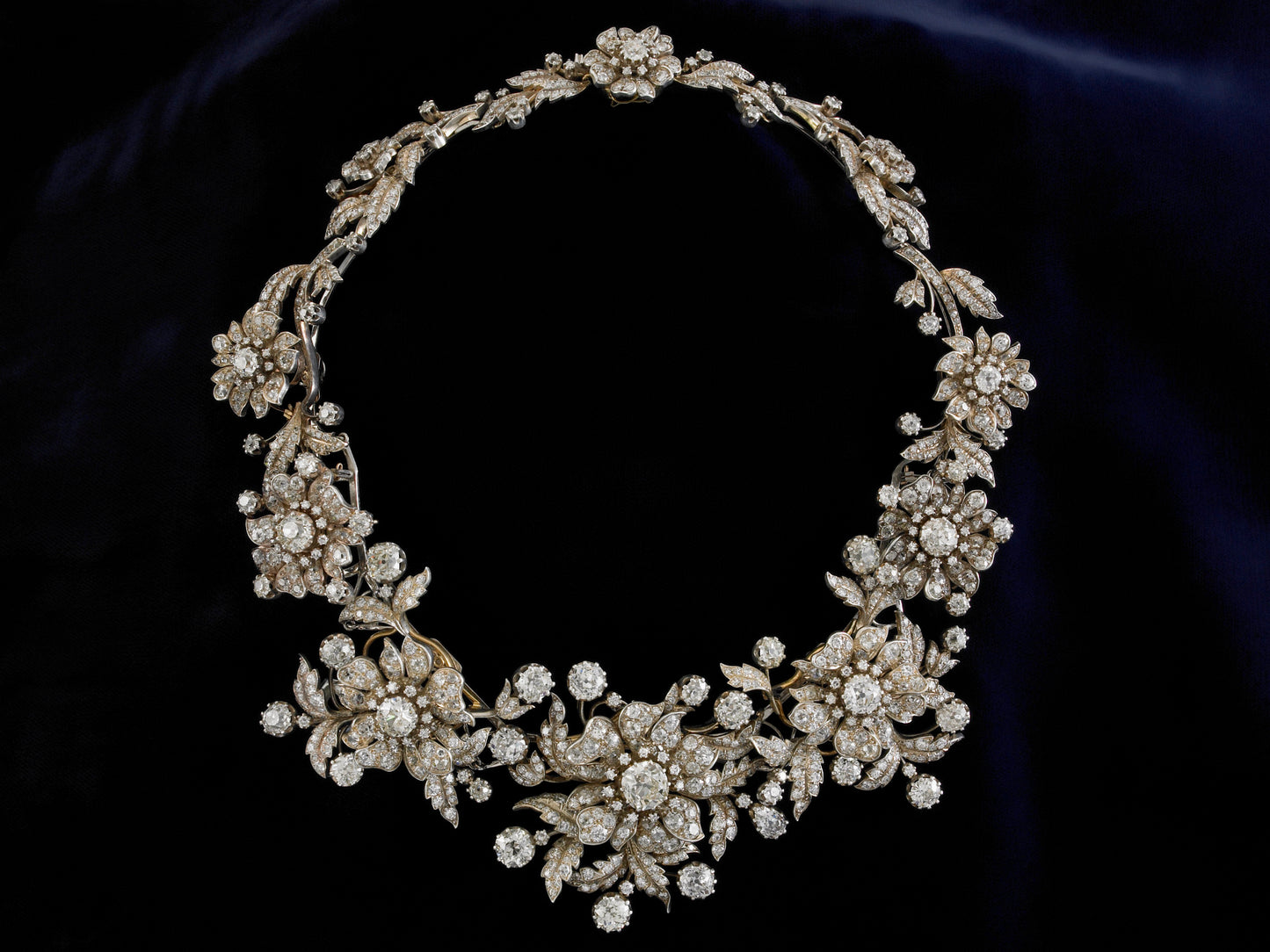 42526 - Petochi Silver Gold Diamond Flower Necklace
