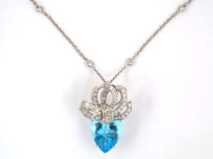 43129 - Circa 1950 Platinum Blue Topaz Diamond Pendant Necklace