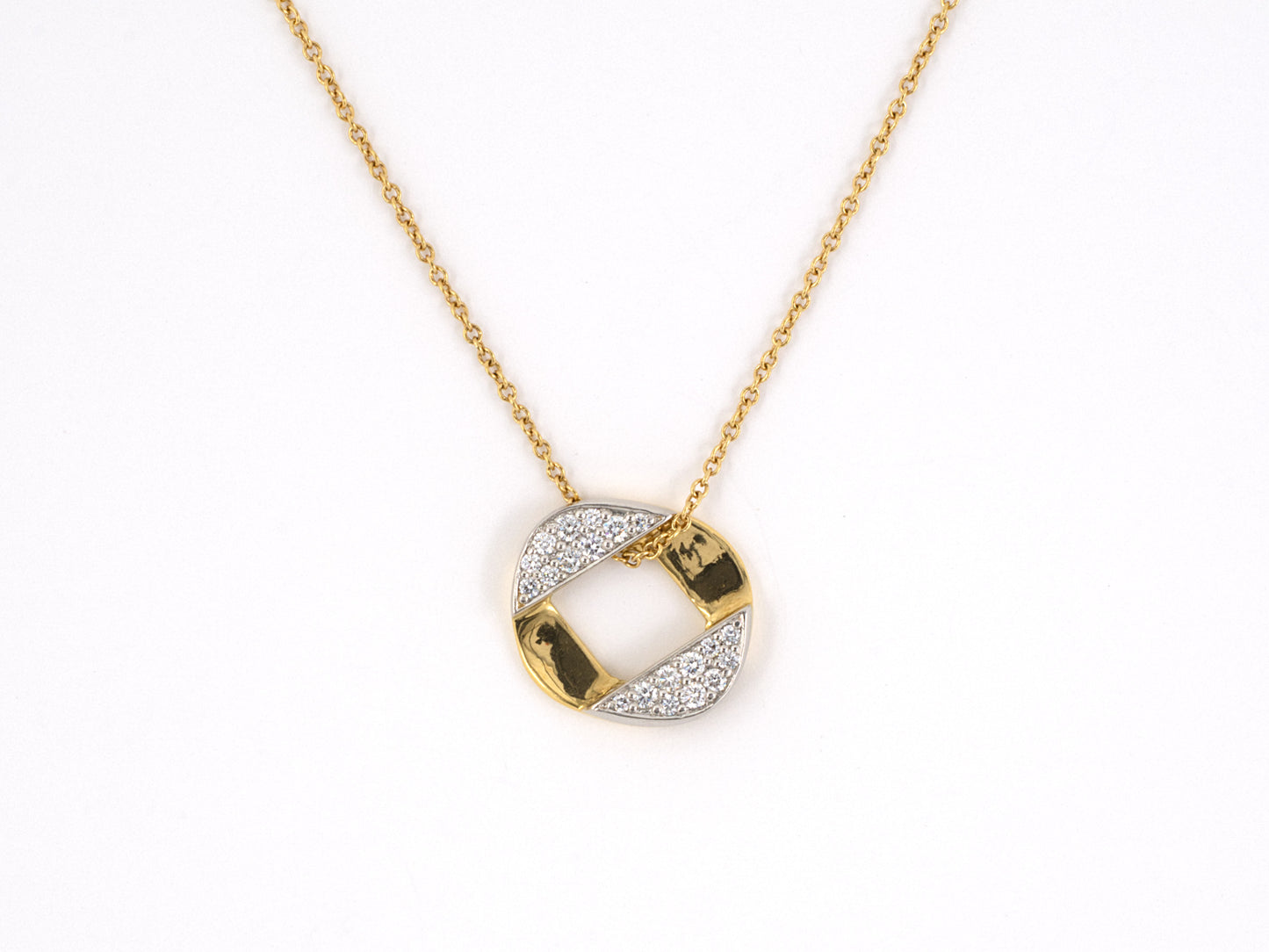 43476 - Verdura Platinum Gold Diamond Pendant Necklace