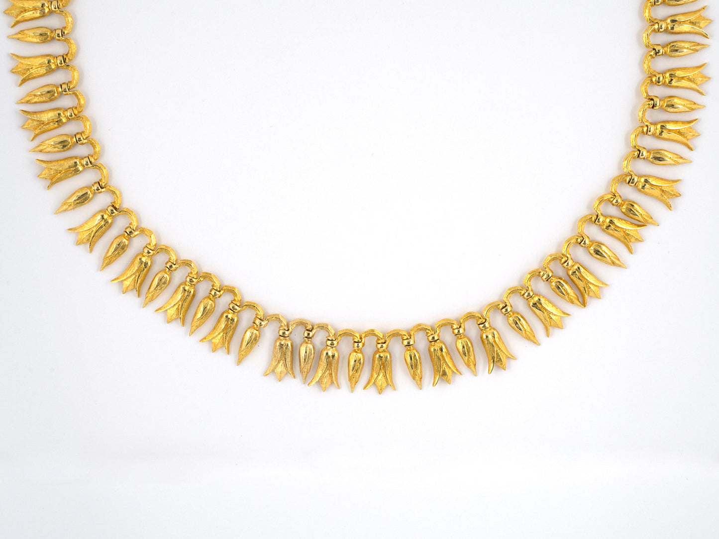43819 - Gold Leaf Tulip Festoon Necklace
