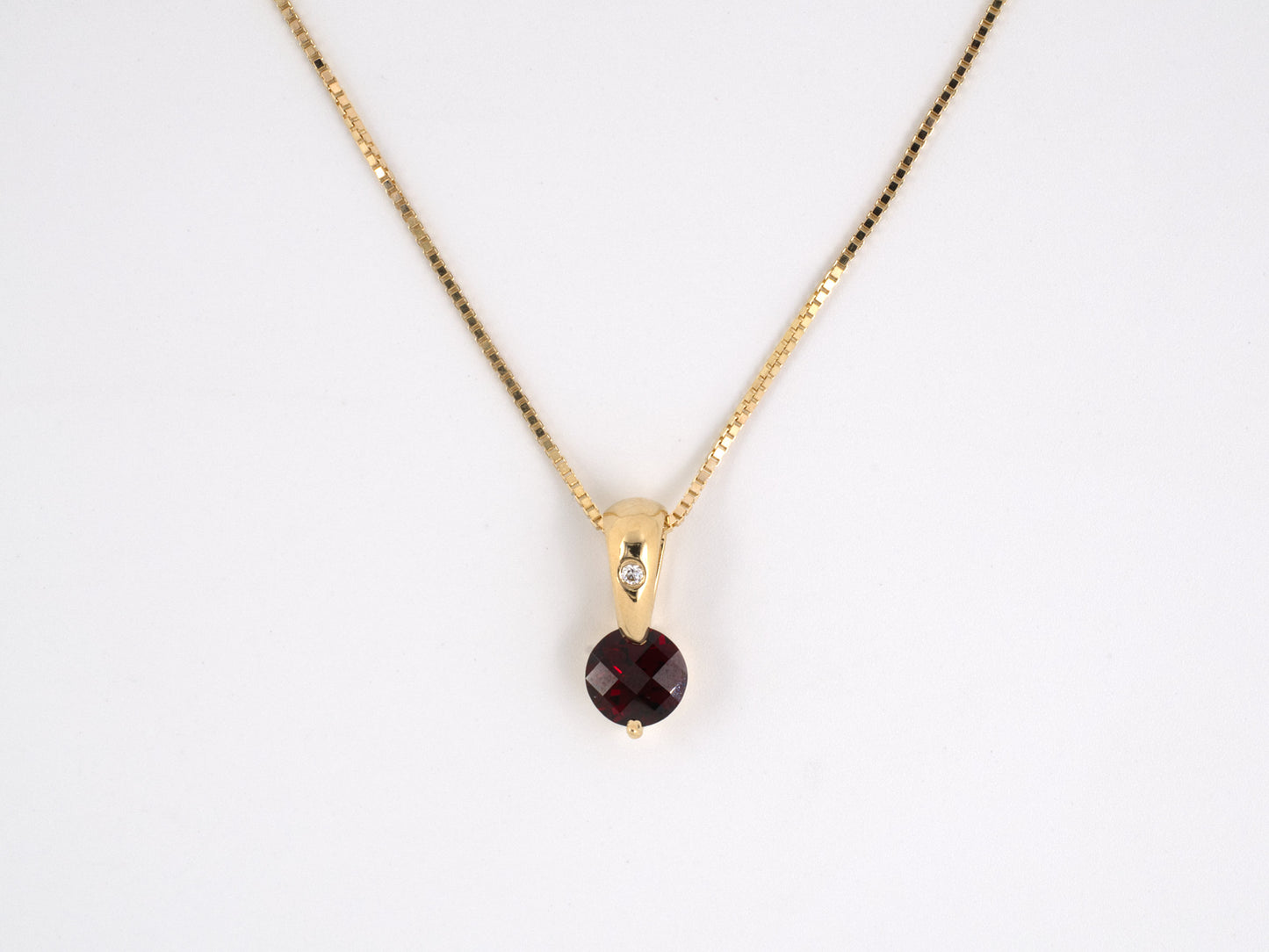 45056 - Gold Garnet Diamond Drop Pendant Necklace