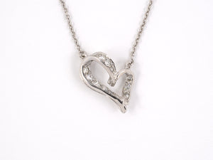 45084 - Platinum Diamond Heart Pendant Necklace