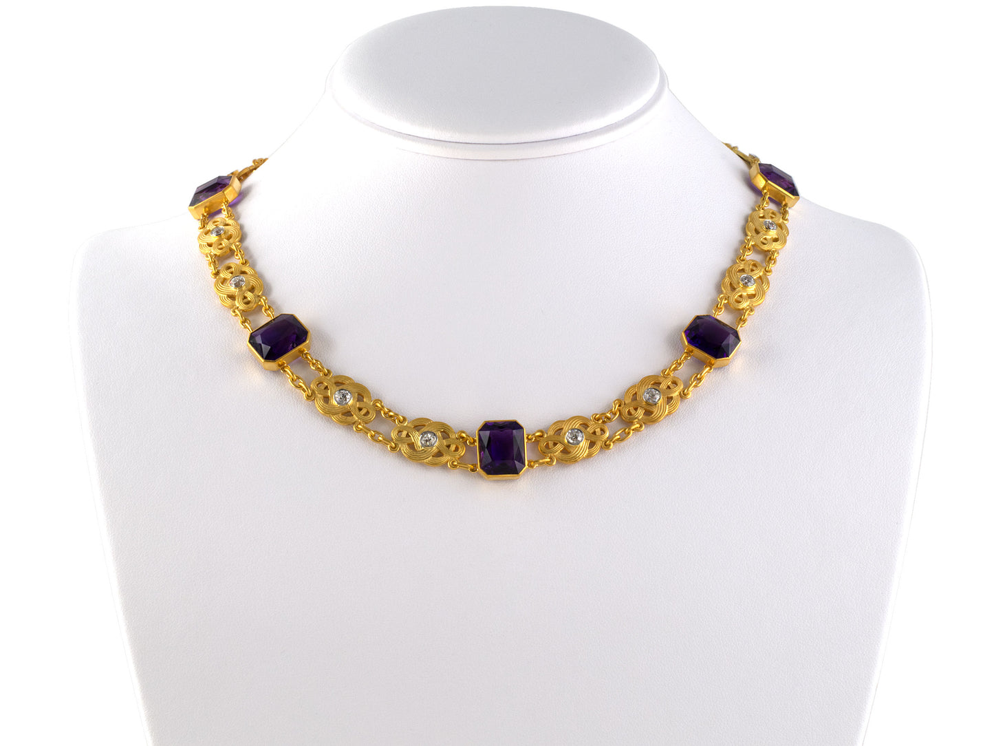 45103 - Art Nouveau Gold Amethyst Diamond Carved Knot Link Necklace