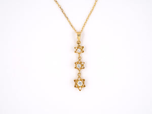 45270 - Gold Diamond Scalloped 3 Stone Drop Pendant Necklace