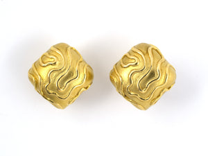 51833 - SOLD - Gold Veined Cushion Earrings