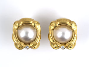 52444 - Circa 1985 Marlene Stowe Gold Pearl Diamond Earrings