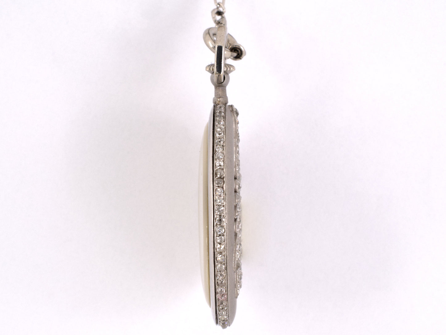 60512 - Circa 1915 Tiffany Platinum Diamond Flower Leaf Round Pendant Watch