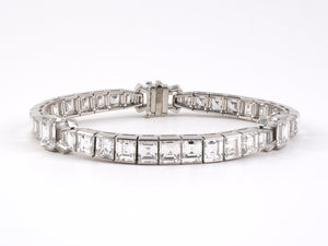 72187 - Circa 1965 Van Cleef & Arpels Platinum GIA Diamond Bracelet
