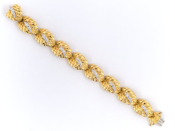 72328 - Circa 1965 Diamond Leaf Link Bracelet