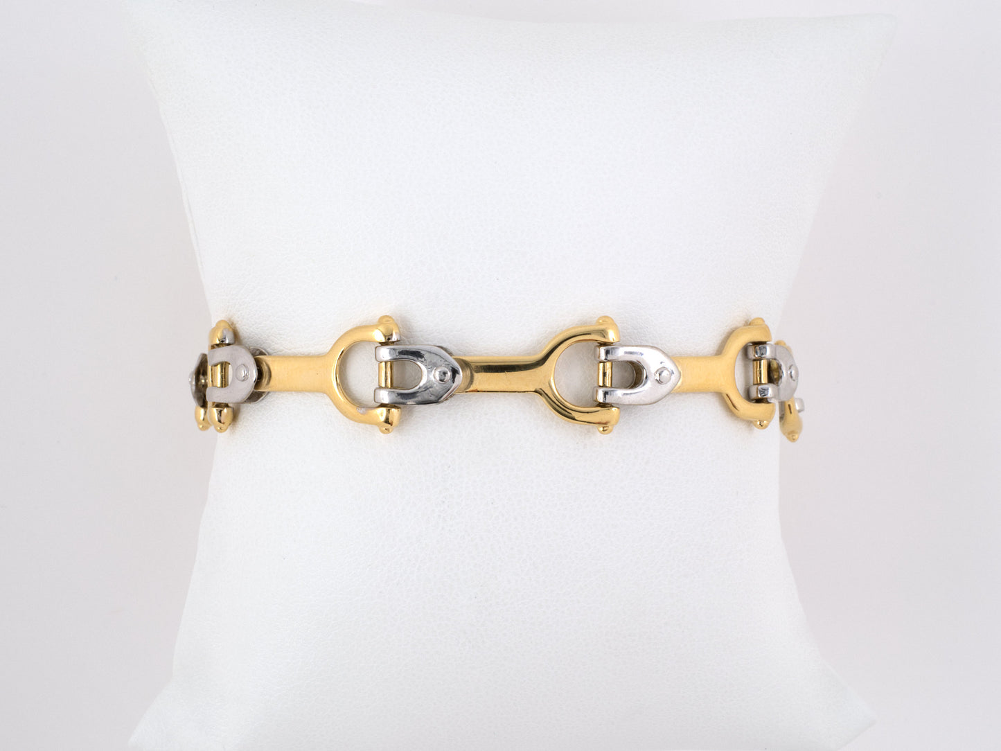 73268 - Gold Stirrup Gents Bracelet