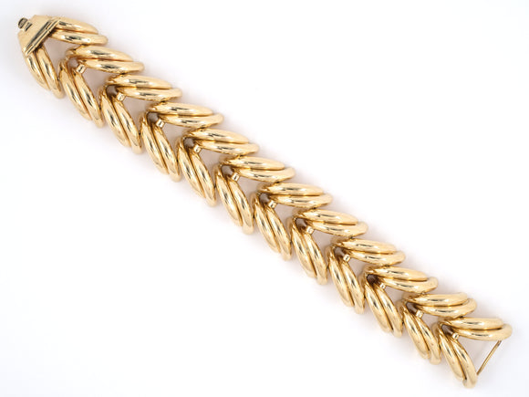 73282 - Circa 1950 Gold Tube Chevron Link Bracelet