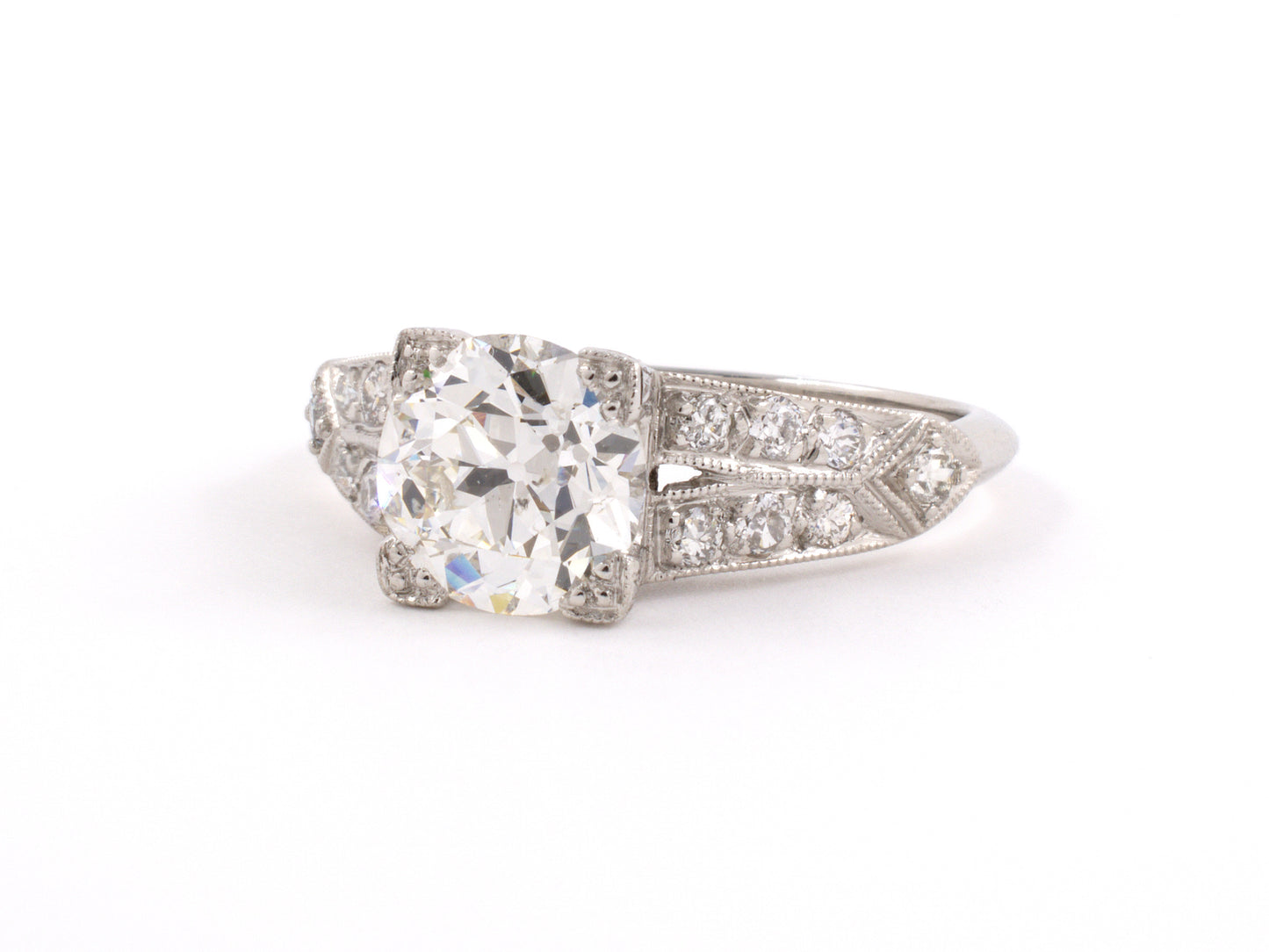 900021 - Art Deco Platinum Diamond Engagement Ring
