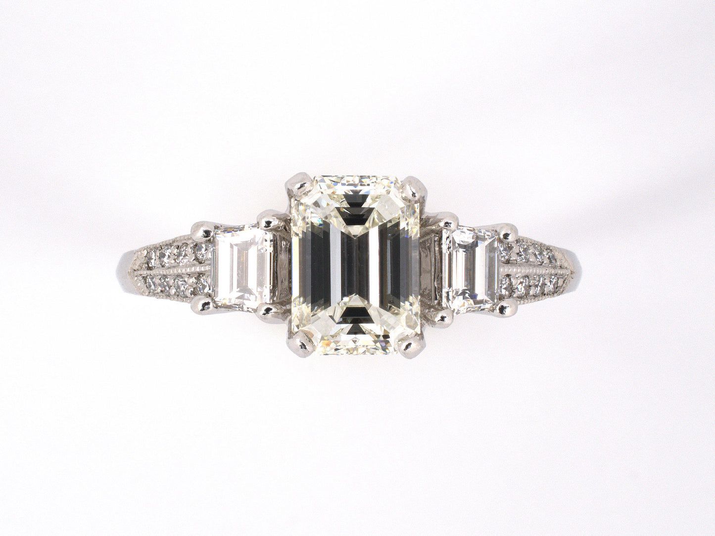 900588 - Tacori Platinum Emerald Diamond Engagement Ring
