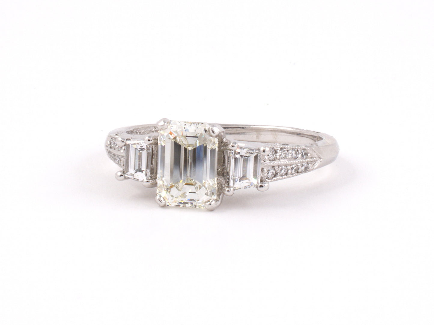 900588 - Tacori Platinum Emerald Diamond Engagement Ring