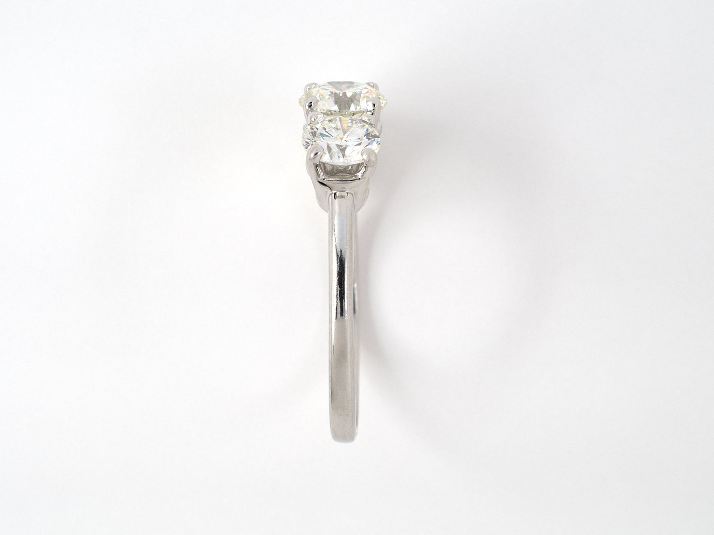 900683 - SOLD - Gold Diamond 3-Stone Ring