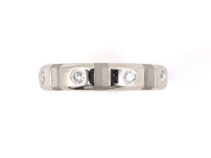 900777 - Platinum Diamond Faceted Eternity Ring