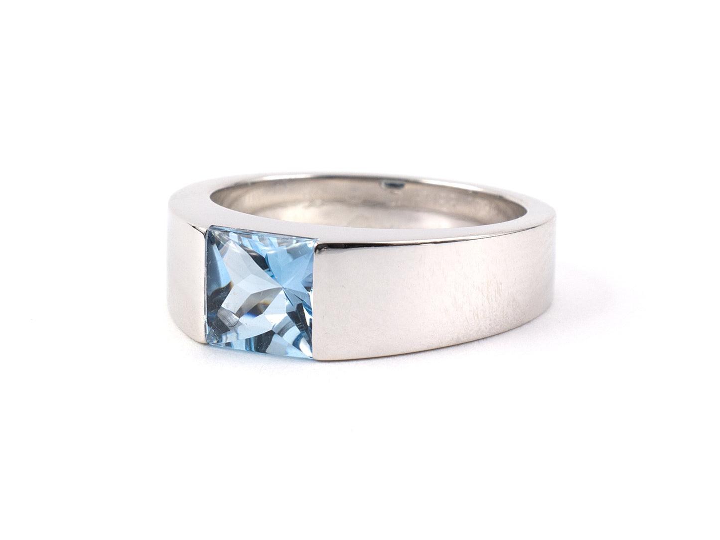 901016 - Circa1999 Cartier Gold Square Aqua Wedding Ring