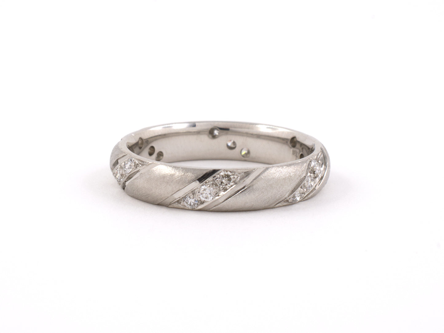 901221 - Platinum Diamond Eternity Ring