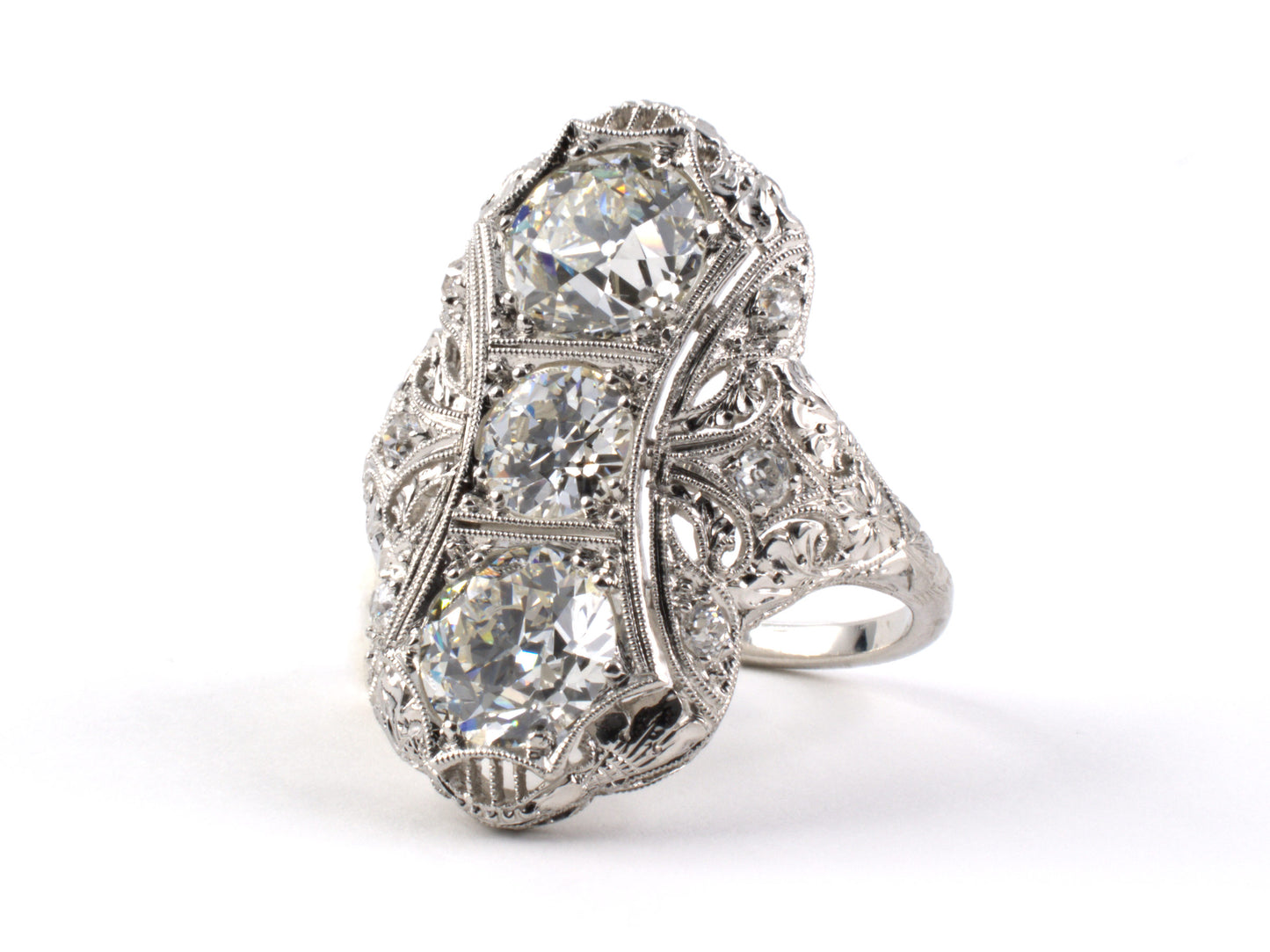 901296 - Art Deco Platinum 3-Stone Diamond Dinner Ring