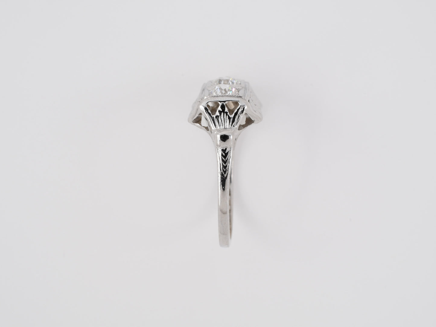901305 - SOLD - Art Deco Gold Diamond Filigree Ring