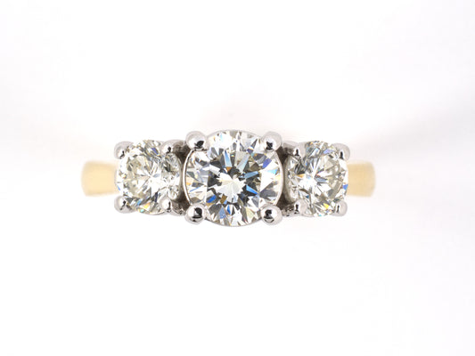901473 - SOLD - Gold Diamond 3-stone Ring