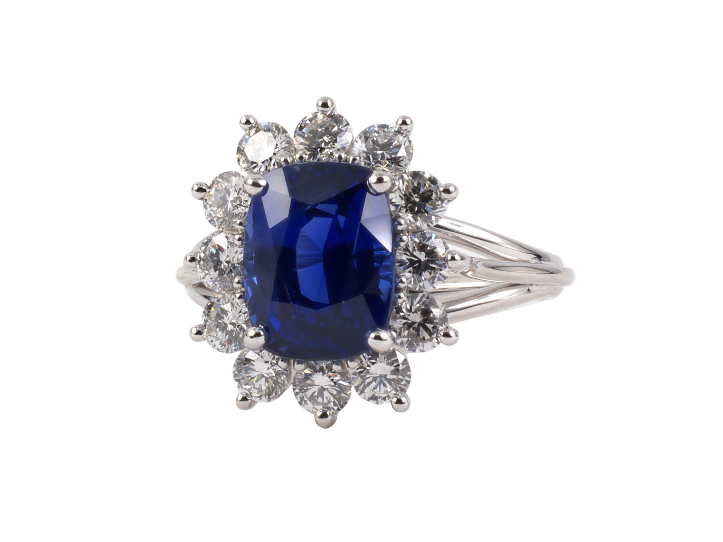 901517 - Platinum AGL Ceylon Sapphire Diamond Cluster Ring