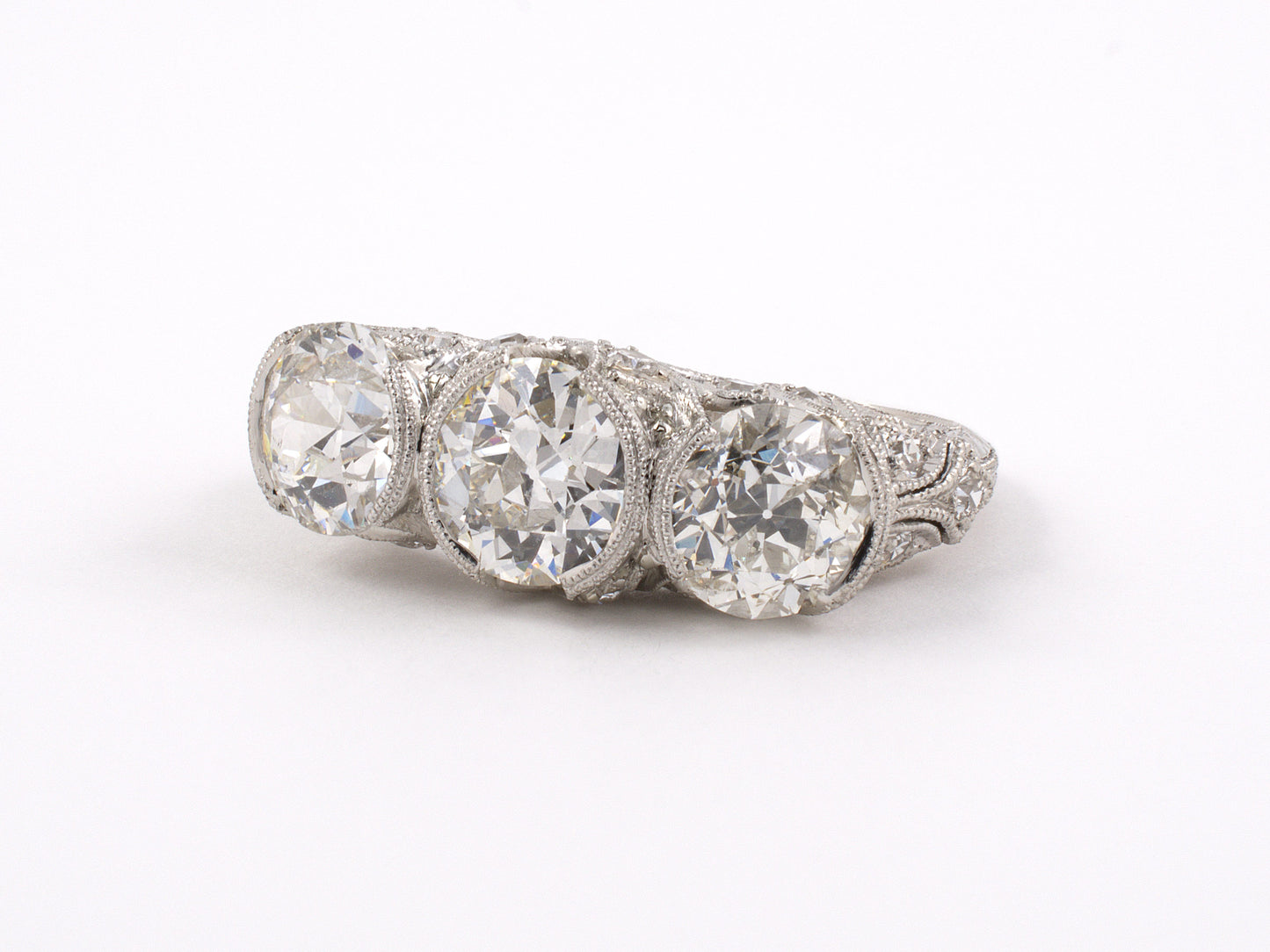 901891 - Art Deco Platinum Diamond 3-Stone Ring