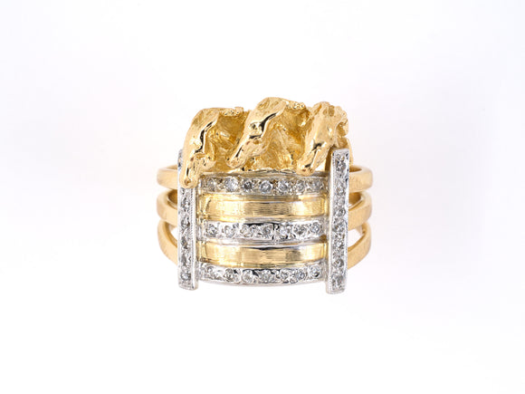 901914 - Gold Diamond Carved Horses In Corral Ring