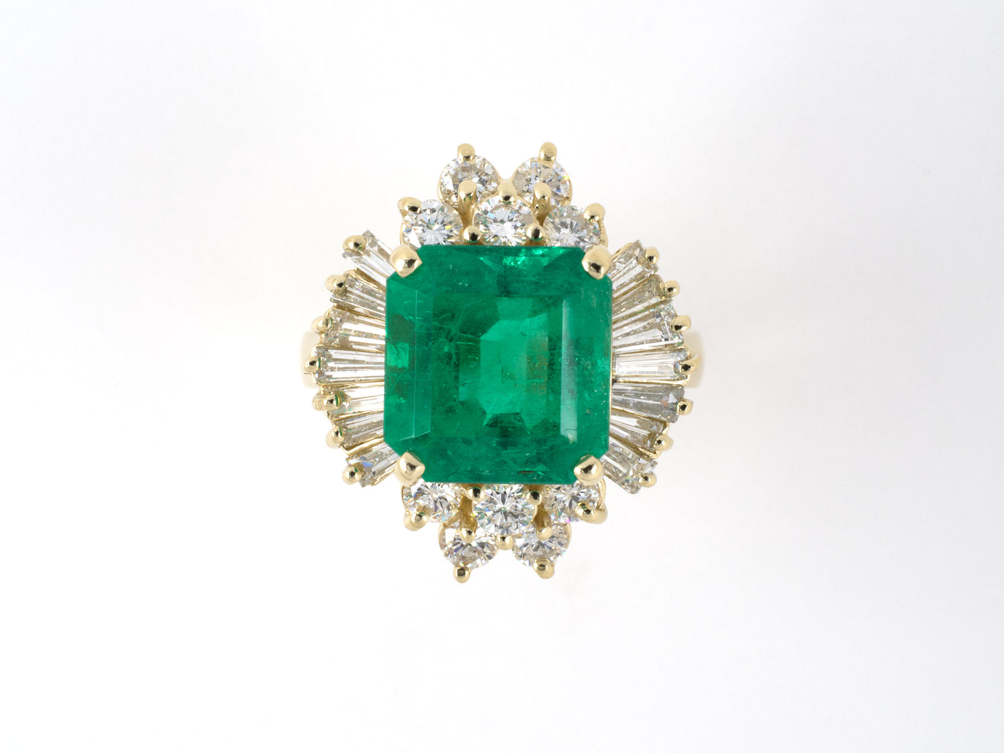 901966 - Circa 1980 Gold AGL Colombian Emerald Diamond Cluster Ring