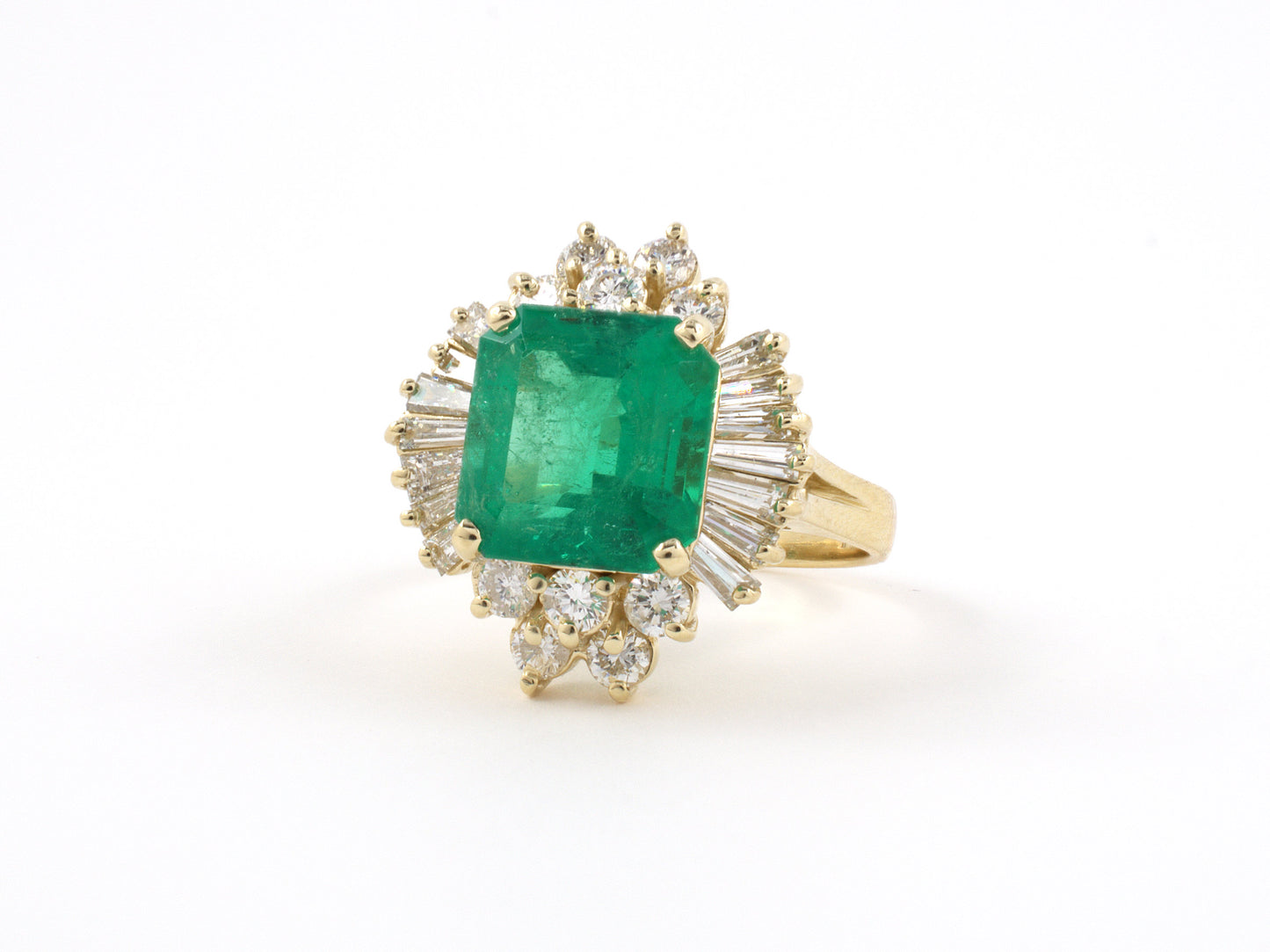 901966 - Circa 1980 Gold AGL Colombian Emerald Diamond Cluster Ring