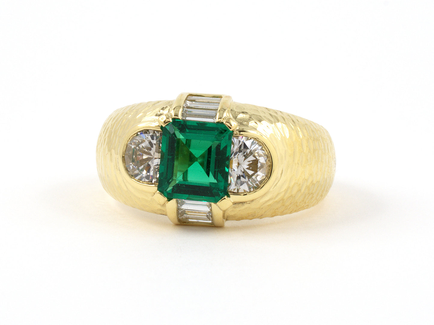 901977 - Webb Gold AGL Colombian Emerald Diamond Hammered Finish Ring