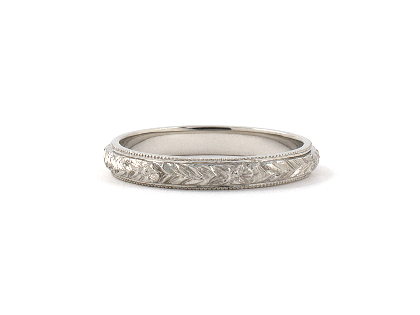 902077 - SOLD - Platinum Wedding-Band Ring