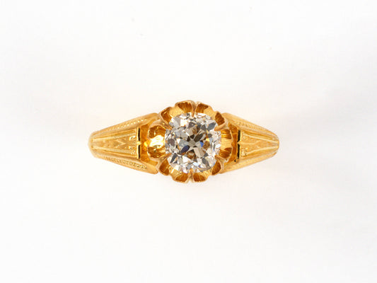 91393 - Gold Diamond Antique-Style Carved Chased Scalloped Solitaire Ring