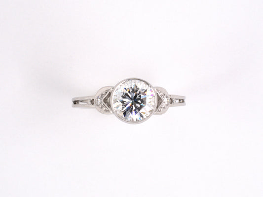 94902 - Platinum Diamond Engagement Ring