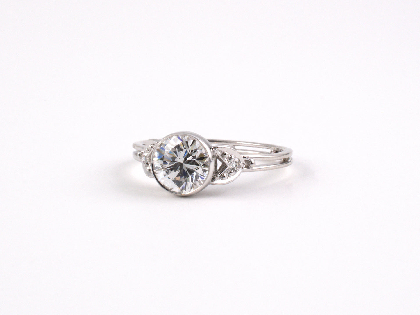 94902 - Platinum Diamond Engagement Ring