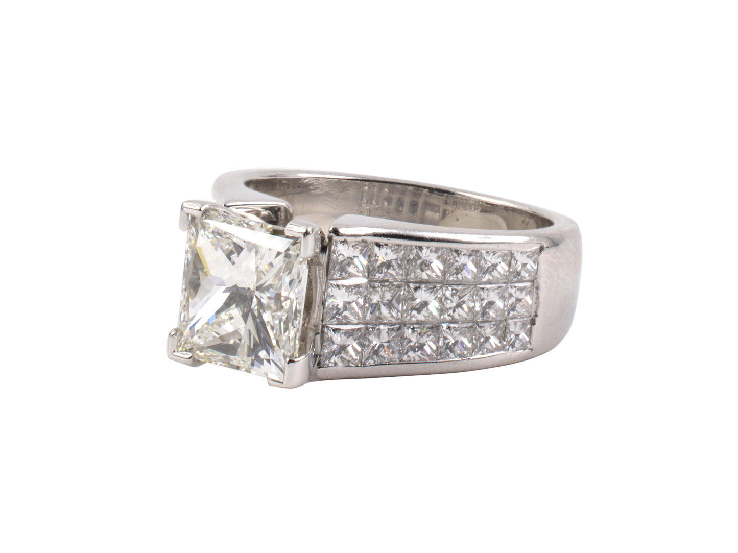 97825 - Plat Princess Cut Diamond Engagement Ring